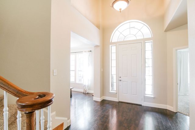 204 Country Lakes Drive, Argyle, TX 76226