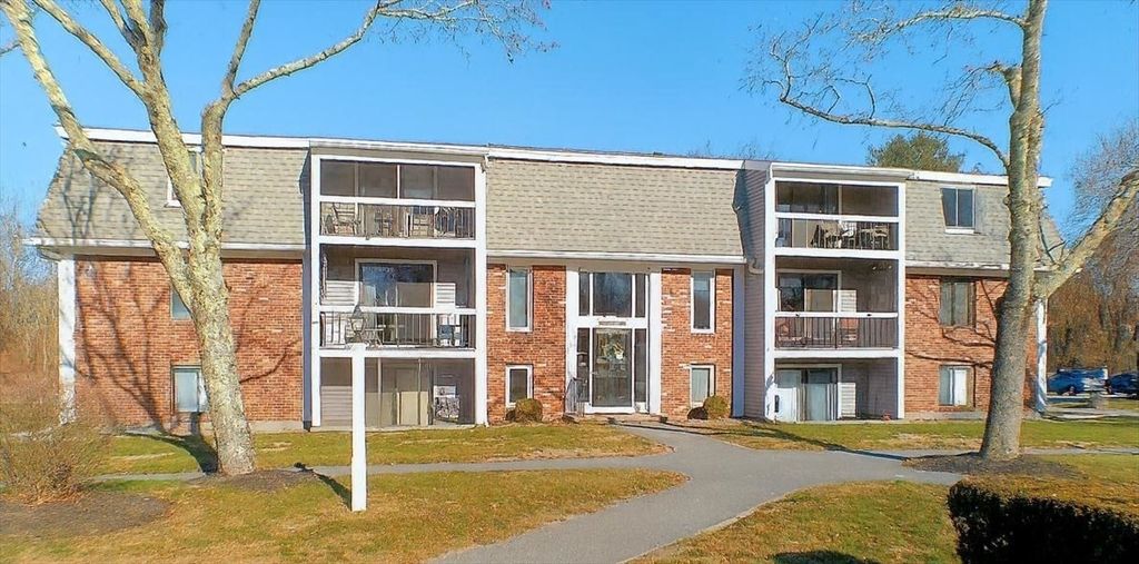 15 Foundry St C32, Easton, MA 02375