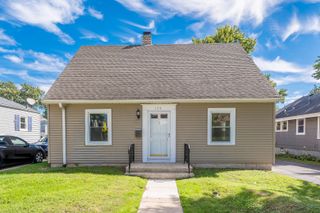 129 S Dubois Avenue, Elgin, IL 60123