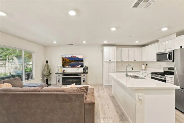 7155 Citrus Ave 374, Fontana, CA 92336