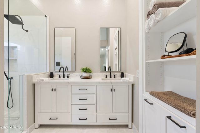 4802 E HILLERY Drive, Scottsdale, AZ 85254
