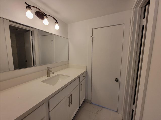 1808 Saxony Lane, Houston, TX 77058