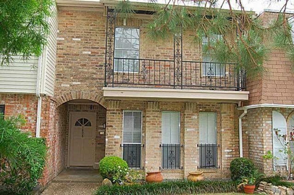 1808 Saxony Lane, Houston, TX 77058