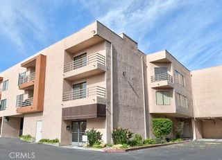 6815 Remmet 222, Canoga Park, CA 91303