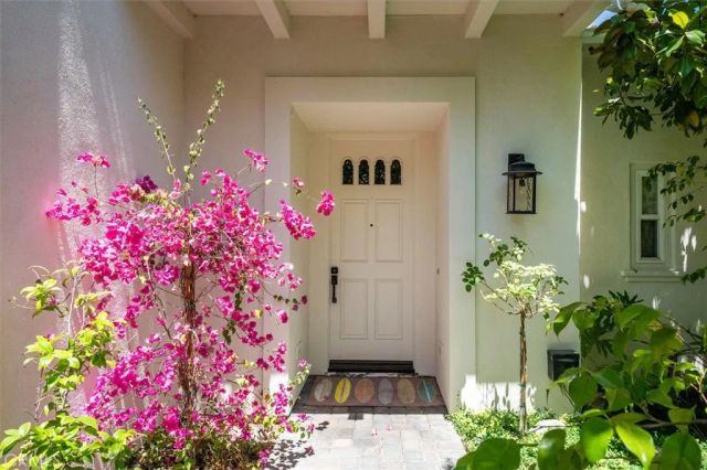 24905 Ironwood, Valencia, CA 91355
