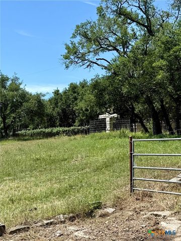 370 County Road 4126, Lampasas, TX 76550