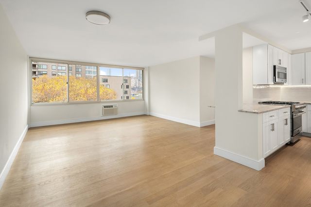555 Main St Apt 805, New York City, NY 10044