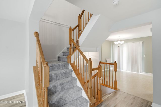28 Abby Road, Farmingdale, NJ 07727