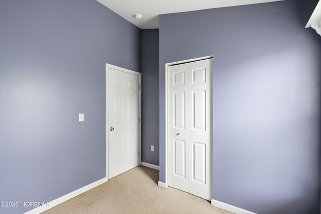 28 Abby Road, Farmingdale, NJ 07727
