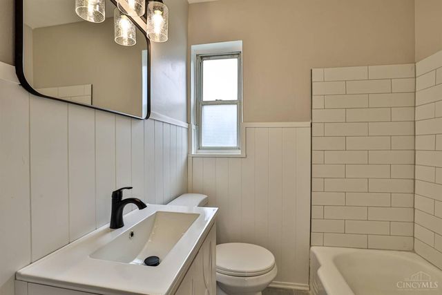 6402 Mayflower Avenue, Cincinnati, OH 45237