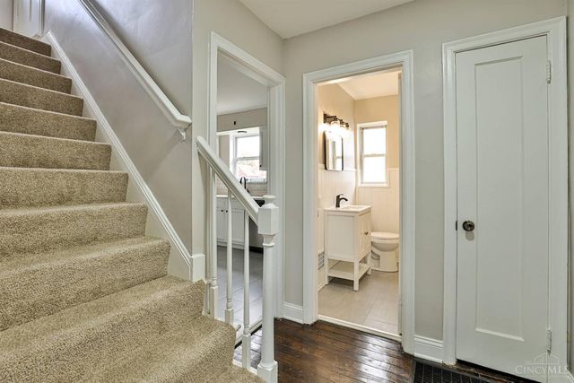 6402 Mayflower Avenue, Cincinnati, OH 45237