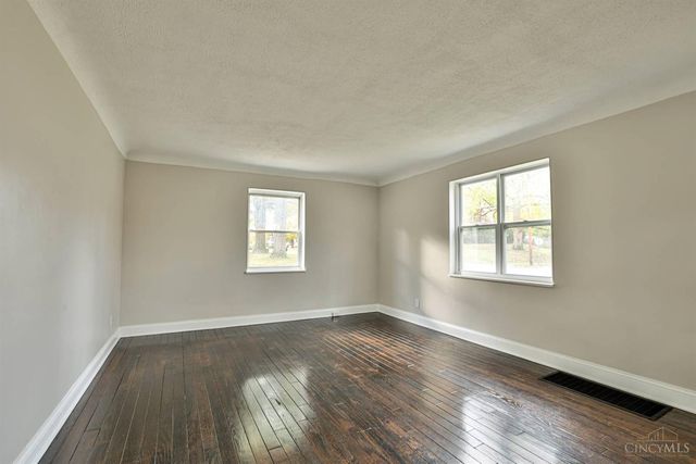 6402 Mayflower Avenue, Cincinnati, OH 45237