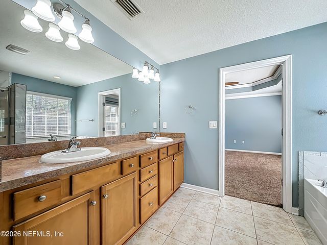 4221 CLYBOURNE Lane, Jacksonville, FL 32216