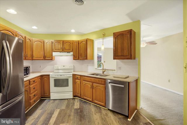 4713-A CHARLES RD, Mechanicsburg, PA 17050