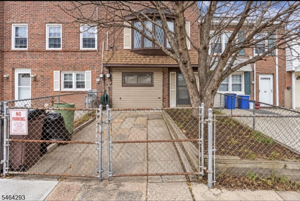 71 E 3rd St, Bayonne City, NJ 07002 — photo 2