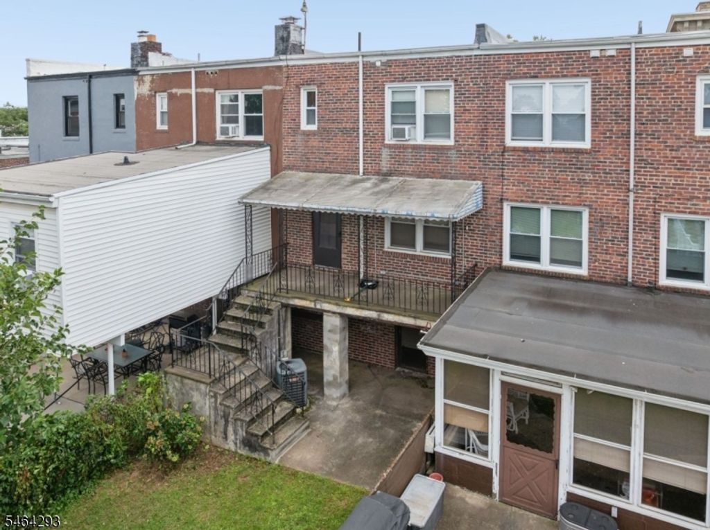 71 E 3rd St, Bayonne City, NJ 07002 — photo 3