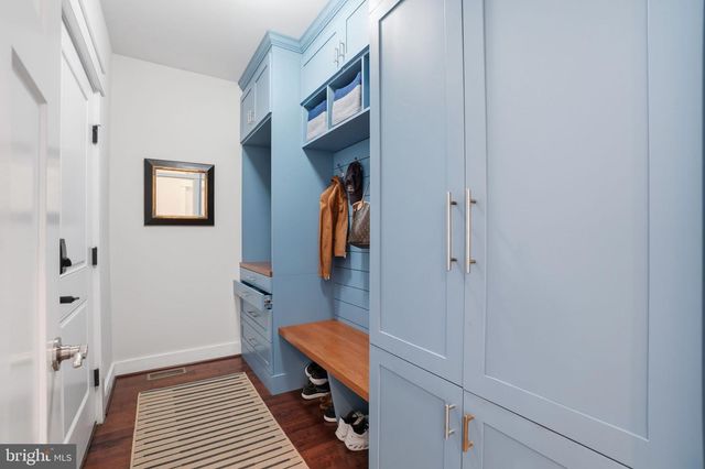 401 N EDGEWOOD ST, Arlington, VA 22201