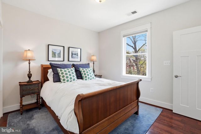 401 N EDGEWOOD ST, Arlington, VA 22201