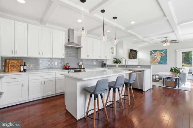 401 N EDGEWOOD ST, Arlington, VA 22201