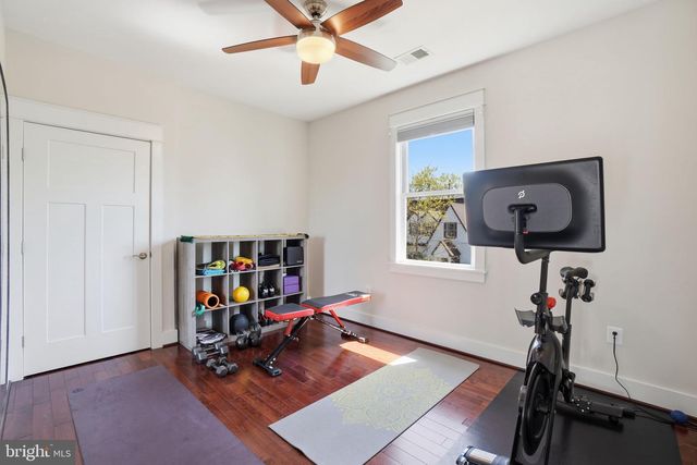401 N EDGEWOOD ST, Arlington, VA 22201