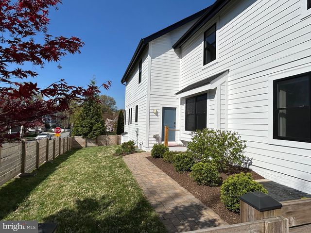 401 N EDGEWOOD ST, Arlington, VA 22201