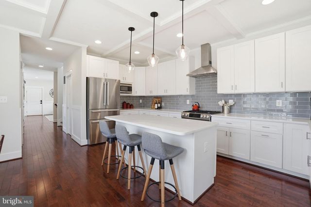 401 N EDGEWOOD ST, Arlington, VA 22201