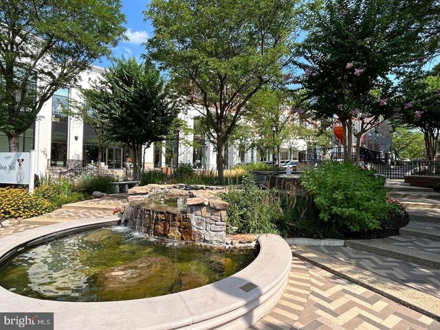 401 N EDGEWOOD ST, Arlington, VA 22201