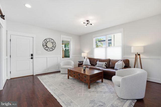401 N EDGEWOOD ST, Arlington, VA 22201