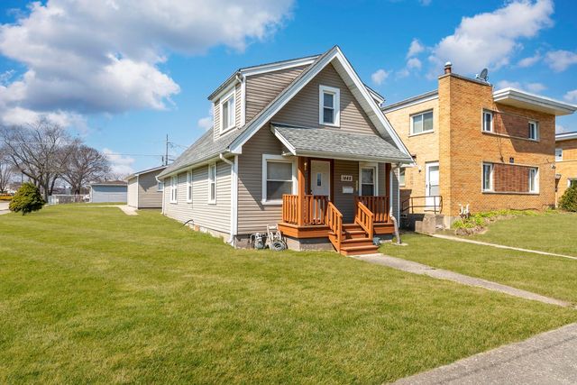 1448 Hervey Avenue, North Chicago, IL 60064