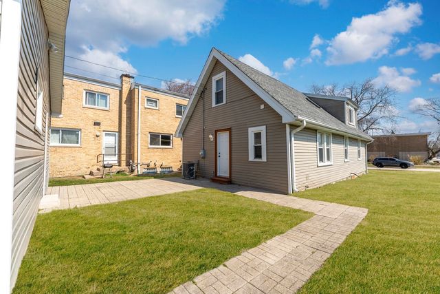 1448 Hervey Avenue, North Chicago, IL 60064