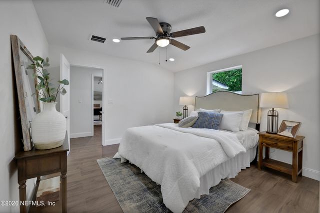 5541 MILMAR Drive N, Jacksonville, FL 32207