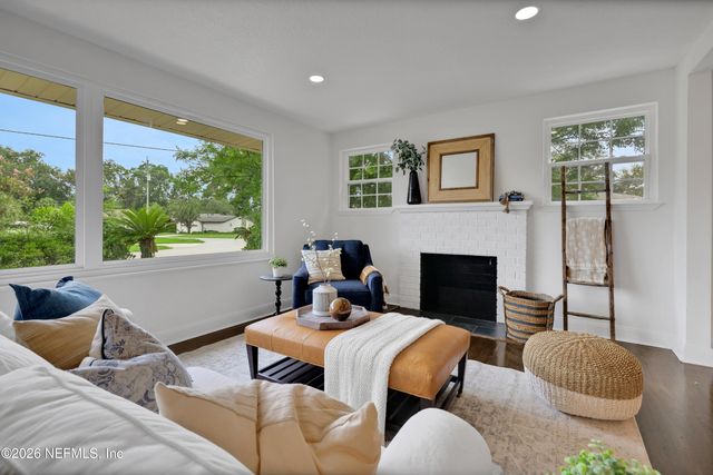 5541 MILMAR Drive N, Jacksonville, FL 32207