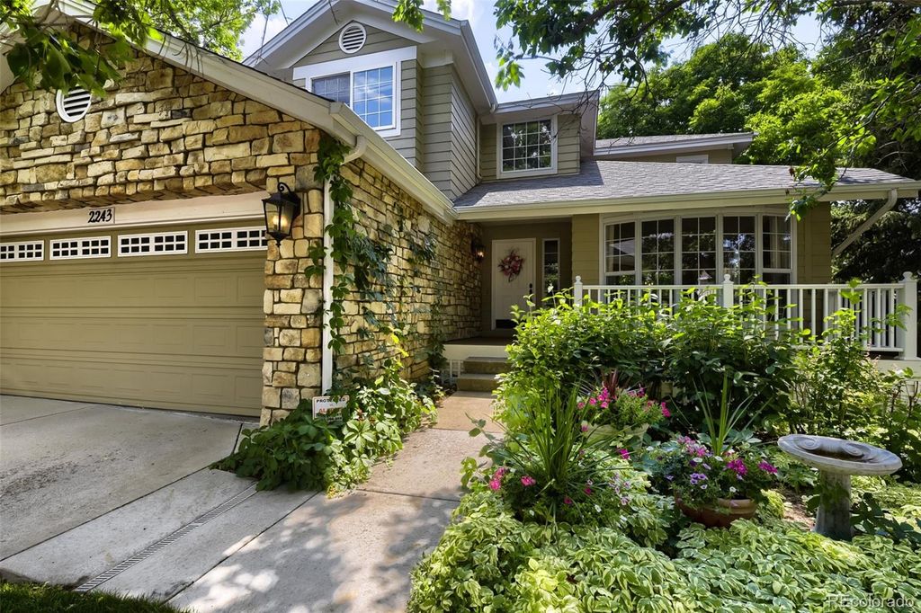 2243 Weatherstone Circle, Littleton, CO 80126