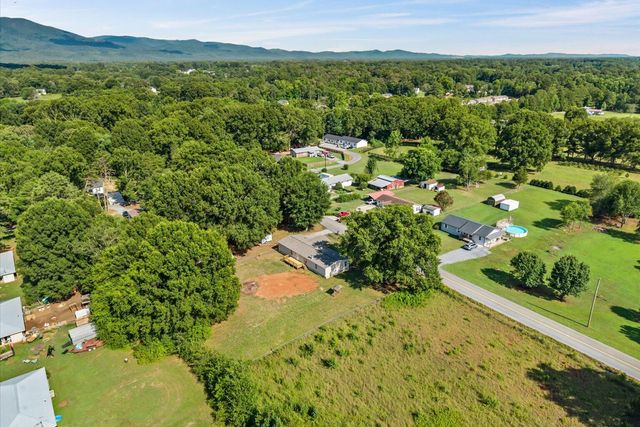 211 Patricia Avenue, Chatsworth, GA 30705