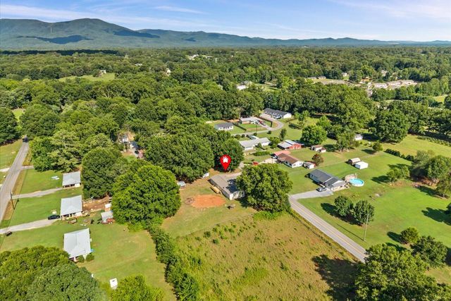 211 Patricia Avenue, Chatsworth, GA 30705