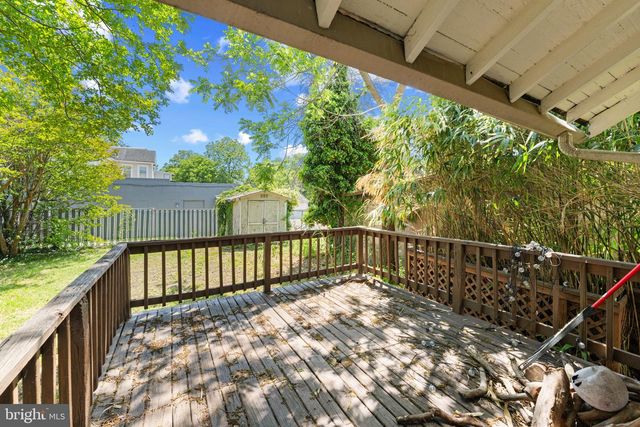 2405 RHODE ISLAND AVE NE, Washington, DC 20018