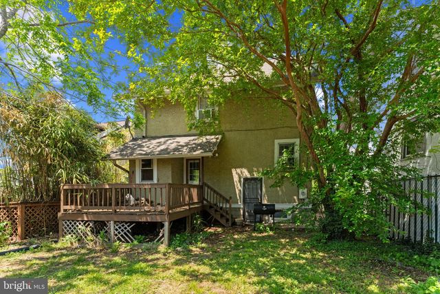 2405 RHODE ISLAND AVE NE, Washington, DC 20018