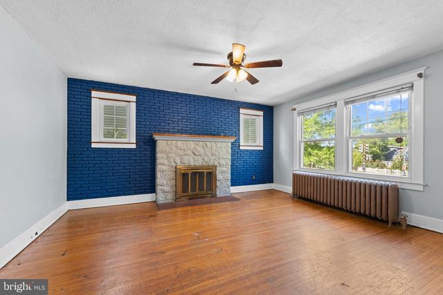 2405 RHODE ISLAND AVE NE, Washington, DC 20018