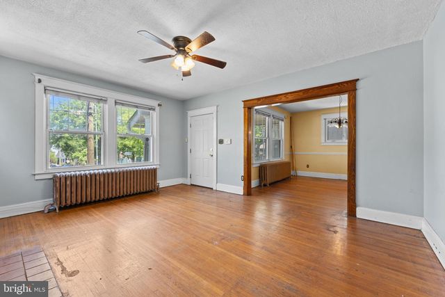 2405 RHODE ISLAND AVE NE, Washington, DC 20018