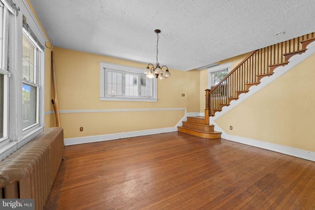2405 RHODE ISLAND AVE NE, Washington, DC 20018