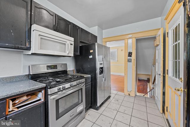 2405 RHODE ISLAND AVE NE, Washington, DC 20018