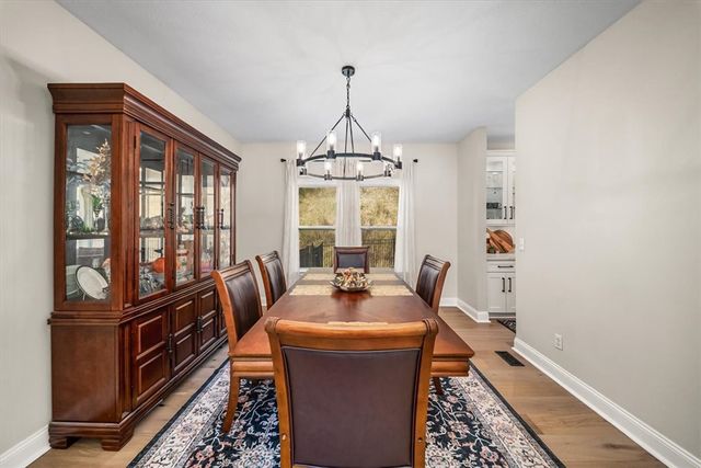 8047 Maureen Dr, Cranberry Twp, PA 16066