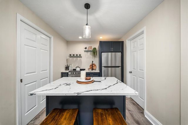 8047 Maureen Dr, Cranberry Twp, PA 16066