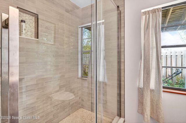 51 Vip Island B, Grant, FL 32949