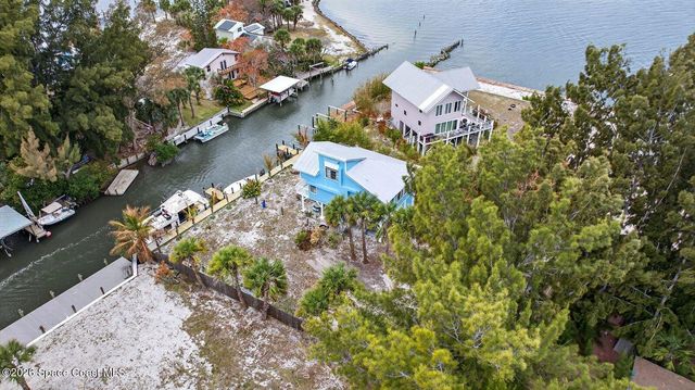 51 Vip Island B, Grant, FL 32949