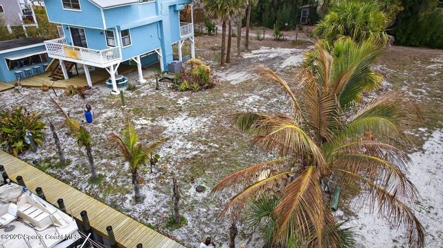 51 Vip Island B, Grant, FL 32949