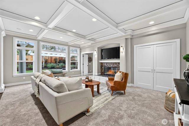 202 259th Avenue NE, Sammamish, WA 98074