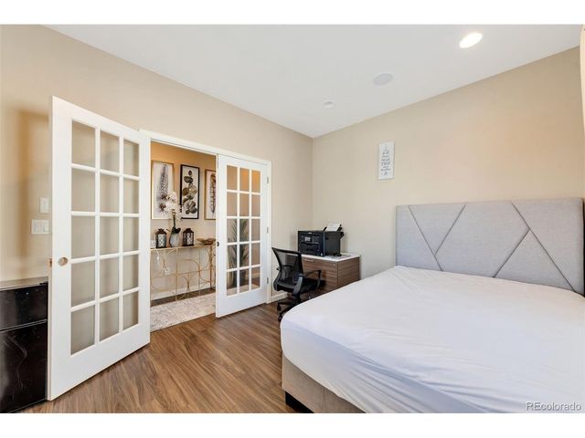 277 S Scottsburg Ct, Aurora, CO 80018
