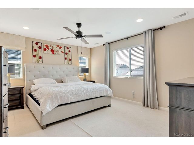 277 S Scottsburg Ct, Aurora, CO 80018