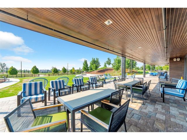 277 S Scottsburg Ct, Aurora, CO 80018